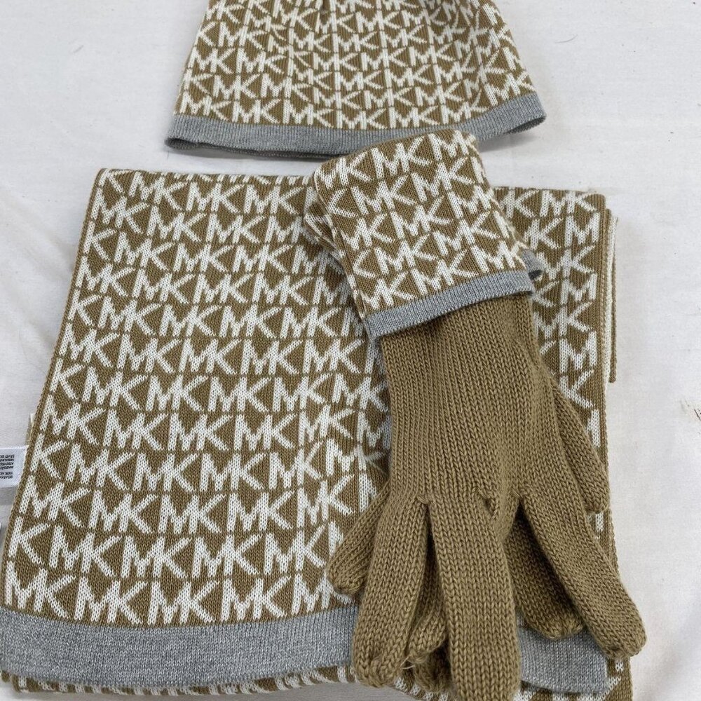 NWT Michael Kors 3 pc Logo Scarf, Hat, Glove Set